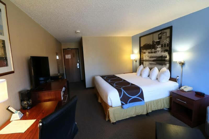 Motel Super 8 By Wyndham Dubuque Exterior foto